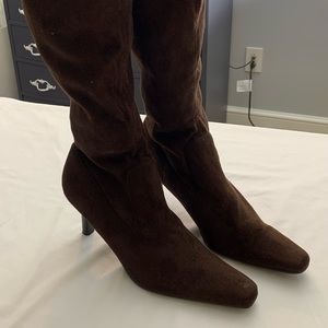 Rampage chocolate brown, suede-like boots…..VGC!